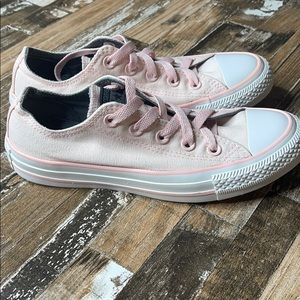 Women Converse Chuck Taylor All Star Ox Sneakers